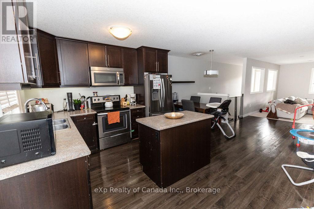 72 - 3320 Meadowgate Boulevard, London South, Ontario N6M 0A7 - Photo 5 - X12485373