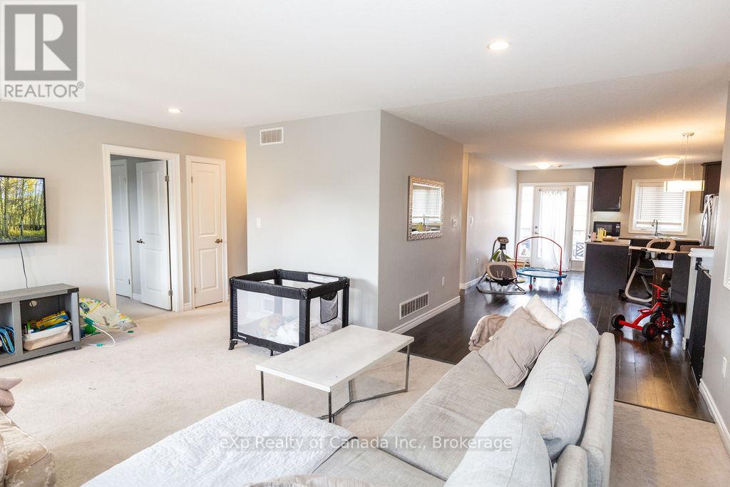 72 - 3320 Meadowgate Boulevard, London South, Ontario N6M 0A7 - Photo 6 - X12485373