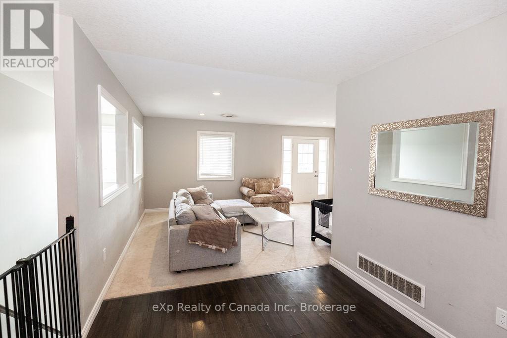 72 - 3320 Meadowgate Boulevard, London South, Ontario N6M 0A7 - Photo 8 - X12485373