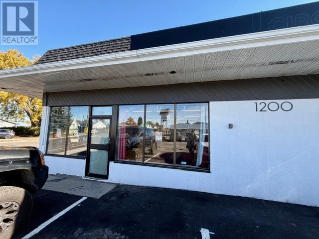 1 1200 Brown St, Thunder Bay, Ontario  P7E 2M2 - Photo 3 - TB253335