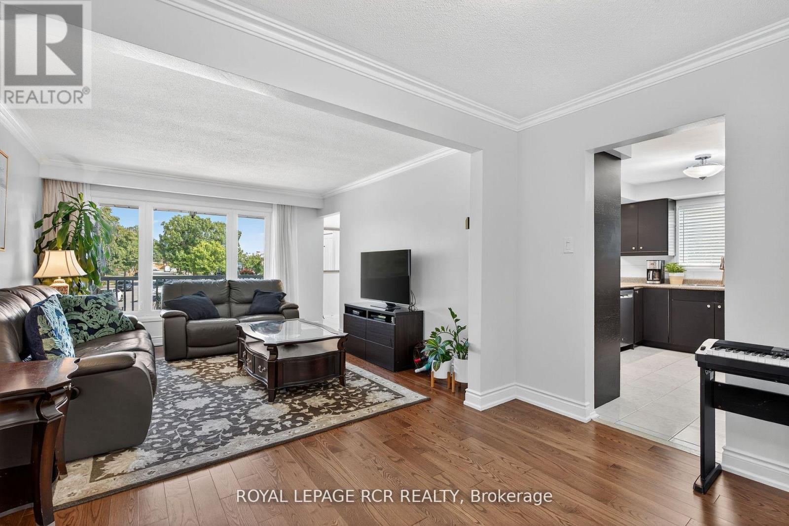 19 Navaho Drive, Toronto (Pleasant View), Ontario  M2H 2X2 - Photo 13 - C12485168