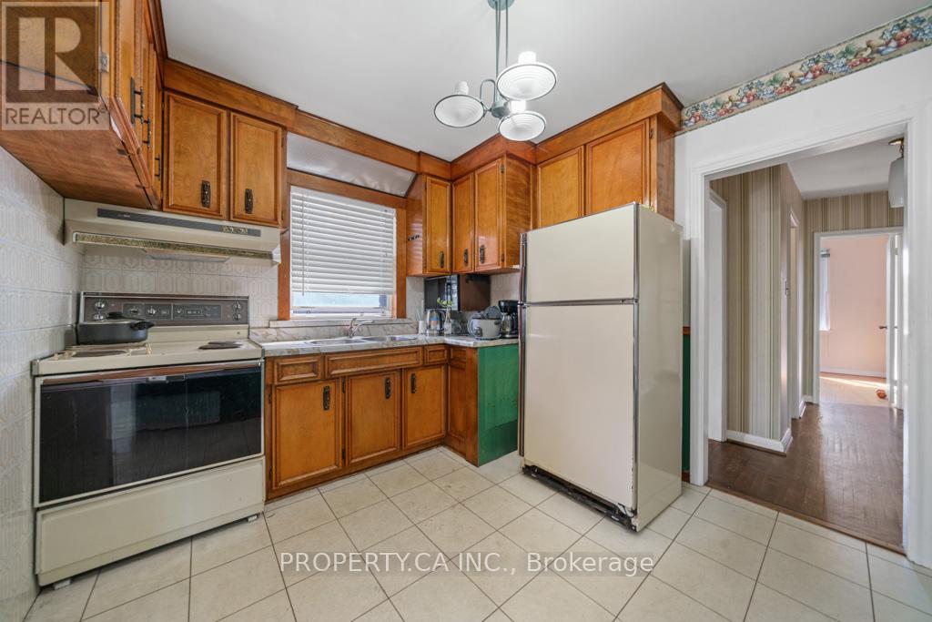 35 Farrell Avenue, Toronto, Ontario  M2R 1C7 - Photo 17 - C12485198