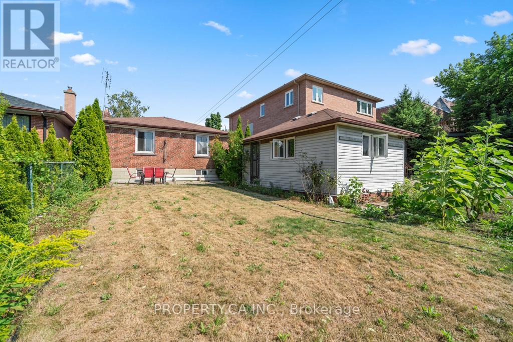 35 Farrell Avenue, Toronto, Ontario  M2R 1C7 - Photo 8 - C12485198