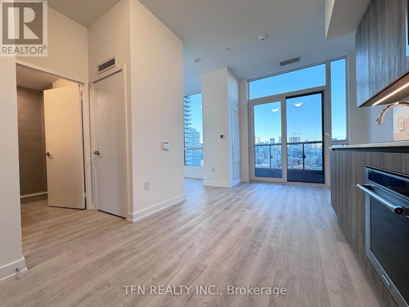 2003 - 15 RICHARDSON STREET, Toronto, Ontario