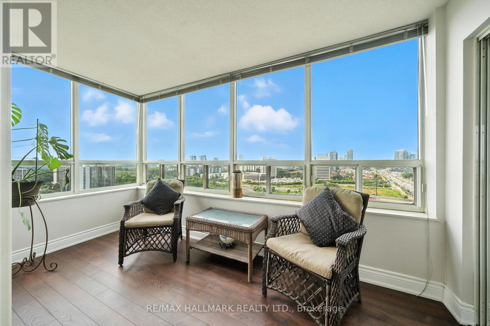 2002 - 215 Wynford Drive, Toronto, Ontario  M3C 3P5 - Photo 20 - C12485245