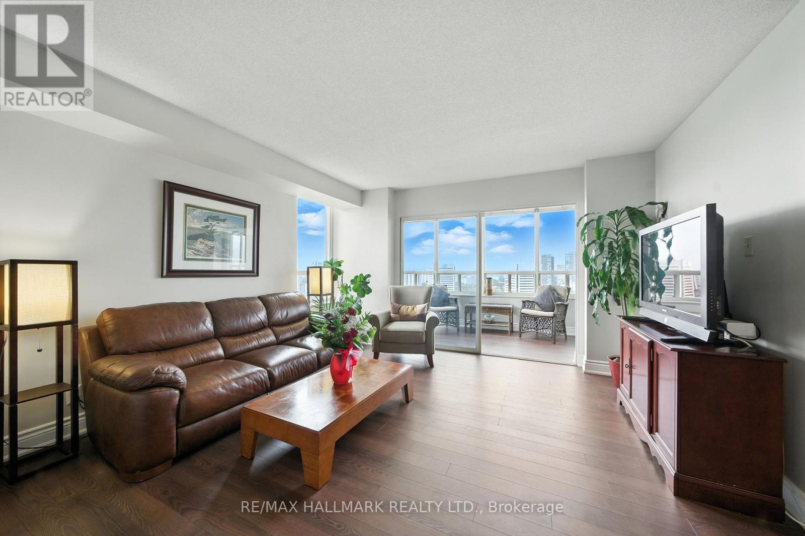 2002 - 215 Wynford Drive, Toronto, Ontario  M3C 3P5 - Photo 8 - C12485245