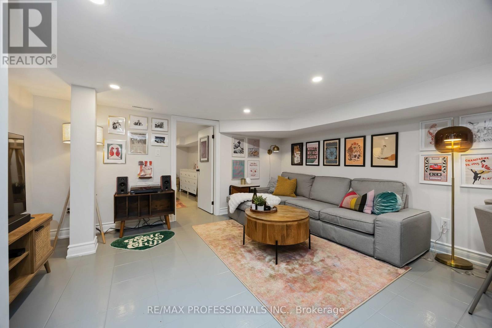 Basement Unit - 2 Afton Avenue Nw, Toronto, Ontario  M6J 1R7 - Photo 14 - C12485281