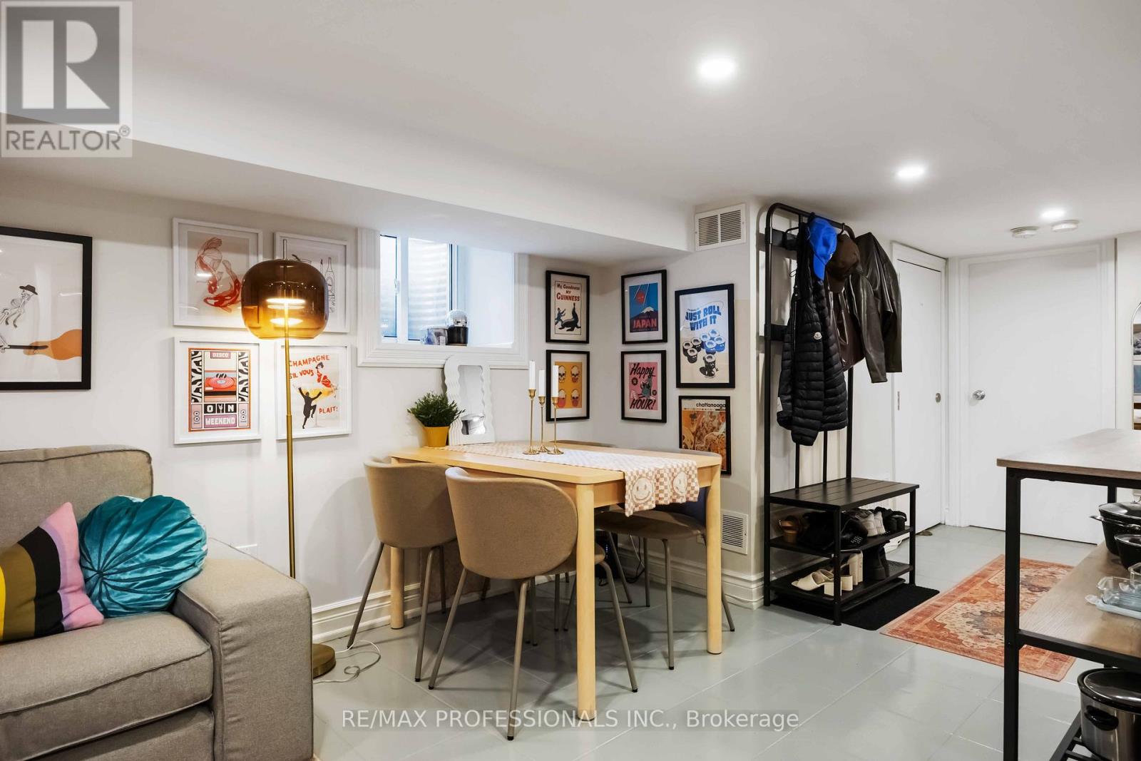 Basement Unit - 2 Afton Avenue Nw, Toronto, Ontario  M6J 1R7 - Photo 16 - C12485281