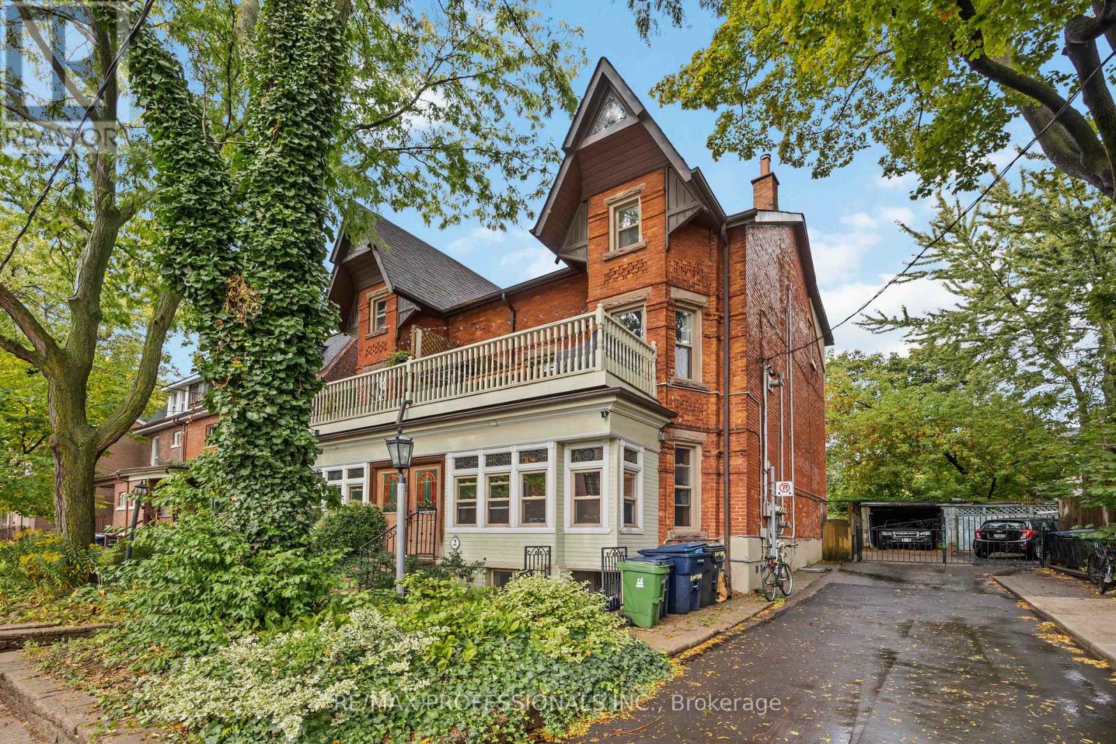 Basement Unit - 2 Afton Avenue Nw, Toronto, Ontario  M6J 1R7 - Photo 2 - C12485281