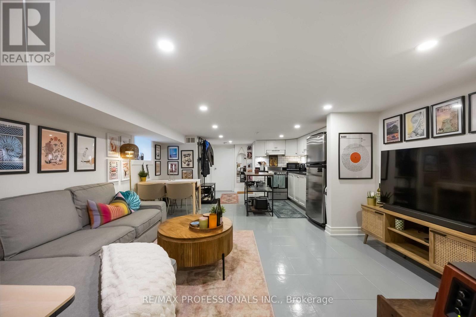 Basement Unit - 2 Afton Avenue Nw, Toronto, Ontario  M6J 1R7 - Photo 9 - C12485281