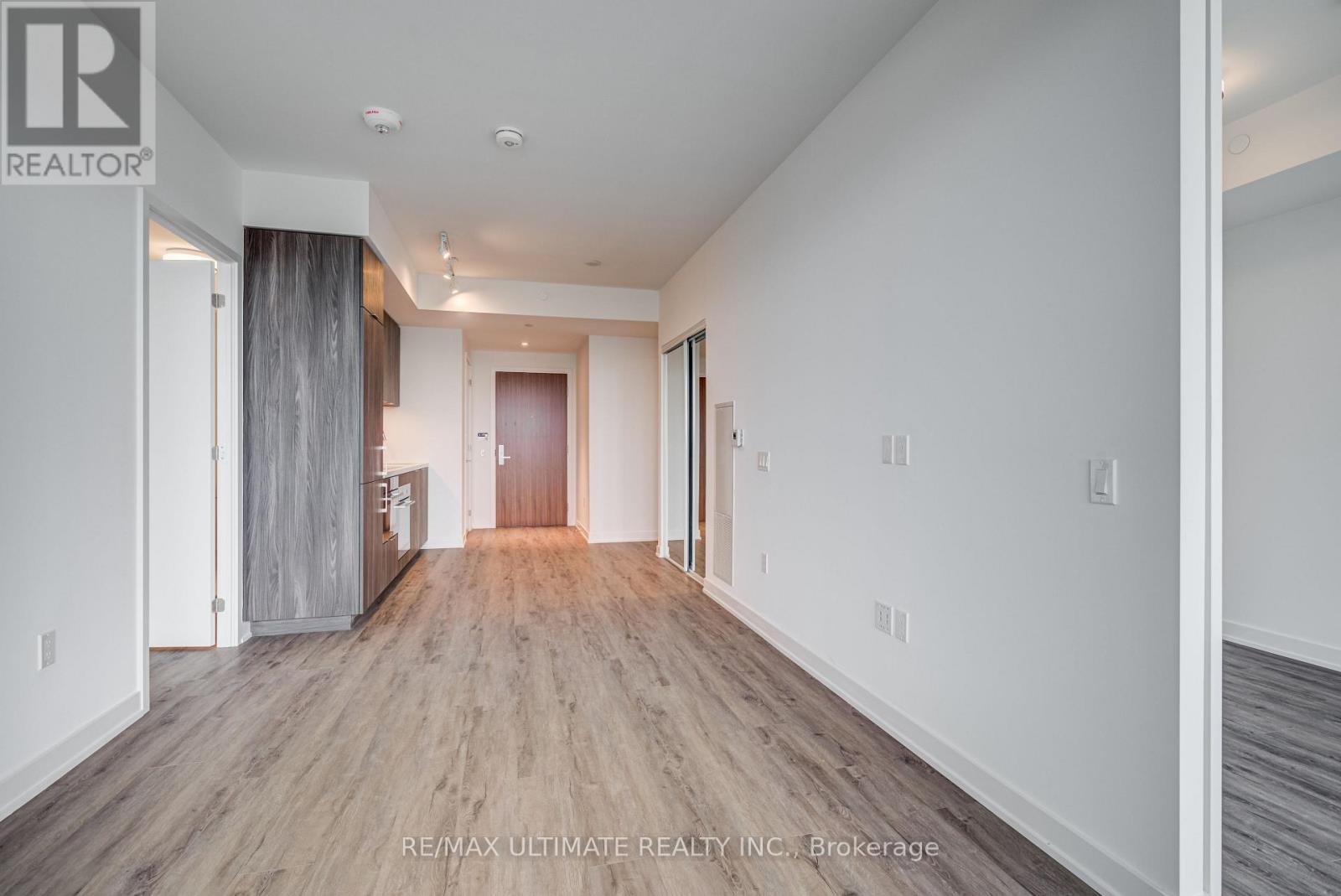 1601 - 15 Queens Quay E, Toronto (Waterfront Communities), Ontario  M5E 0C5 - Photo 4 - C12485284