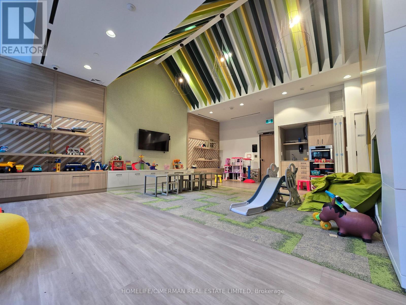 N524 - 35 Rolling Mills Road, Toronto, Ontario  M5A 0V6 - Photo 24 - C12485293