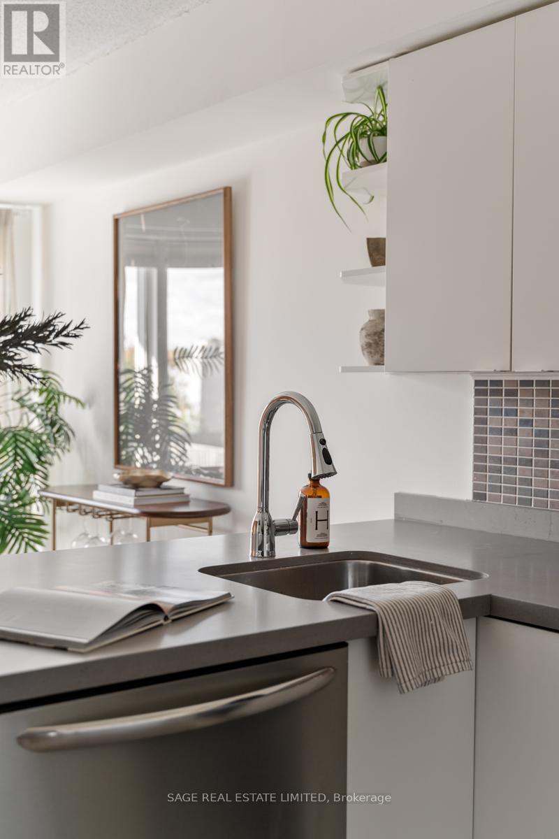 221 - 20 Merchant Lane, Toronto, Ontario  M6P 4J6 - Photo 11 - C12485303