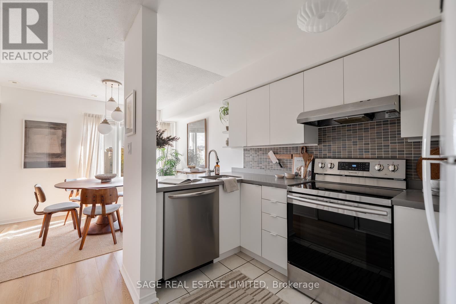 221 - 20 Merchant Lane, Toronto, Ontario  M6P 4J6 - Photo 9 - C12485303