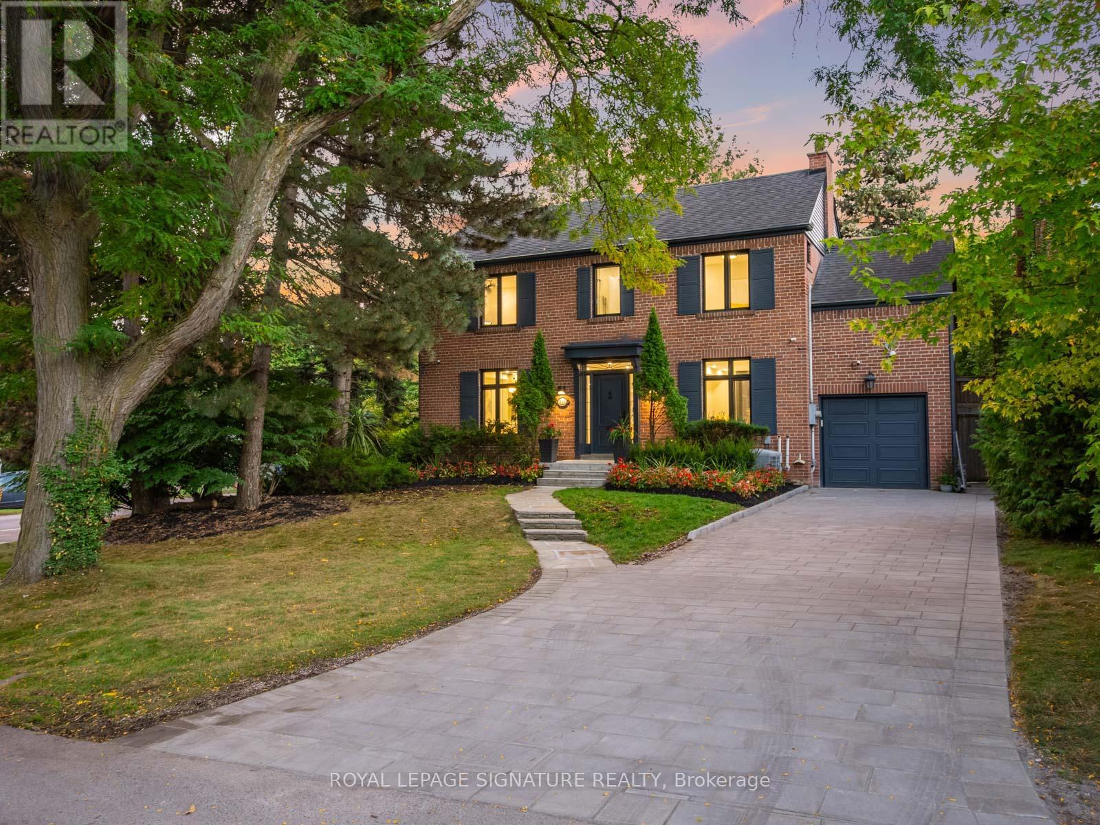 137 CHELTENHAM AVENUE, Toronto, Ontario