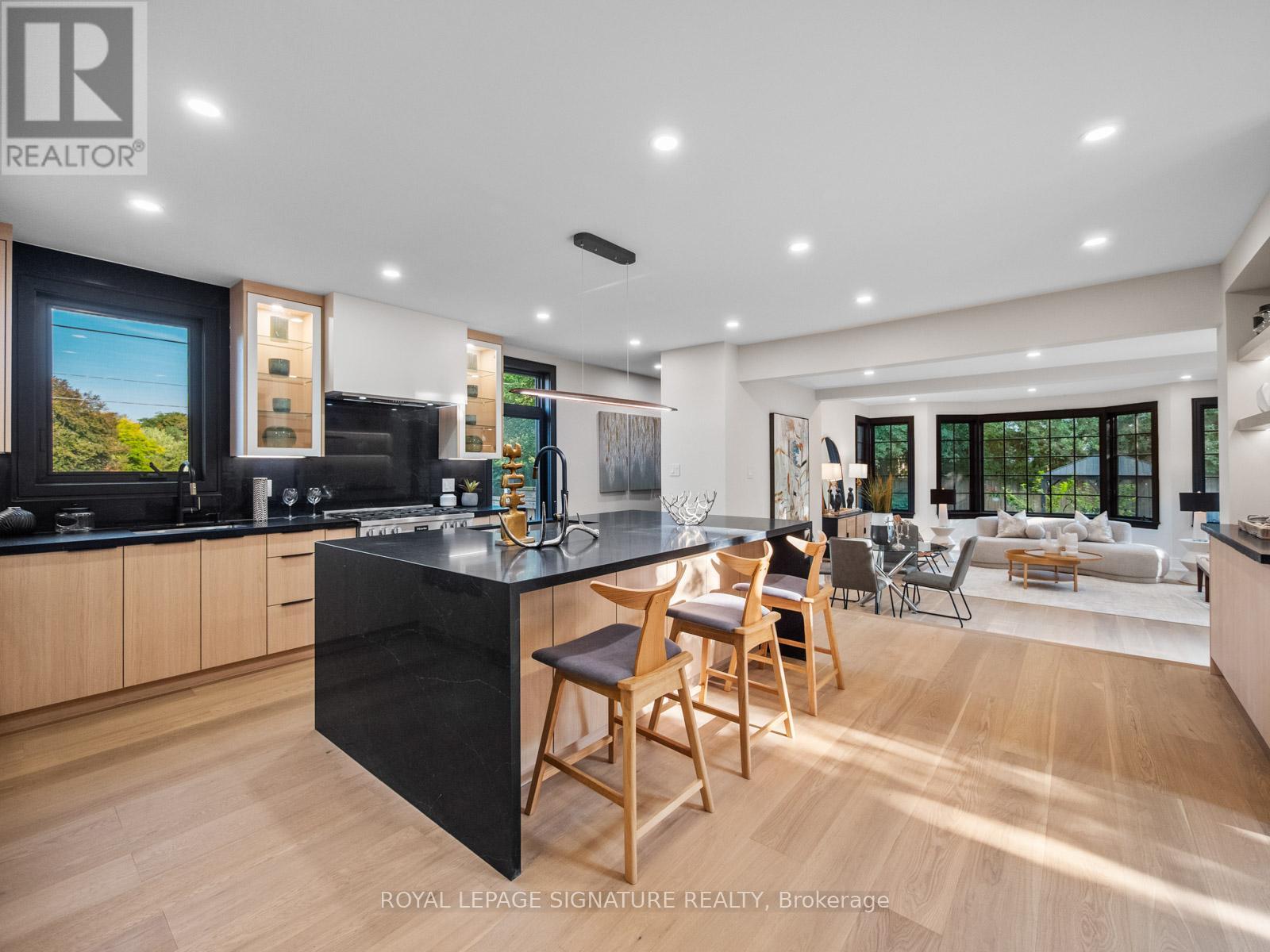 137 Cheltenham Avenue, Toronto, Ontario  M4N 1R1 - Photo 10 - C12485310