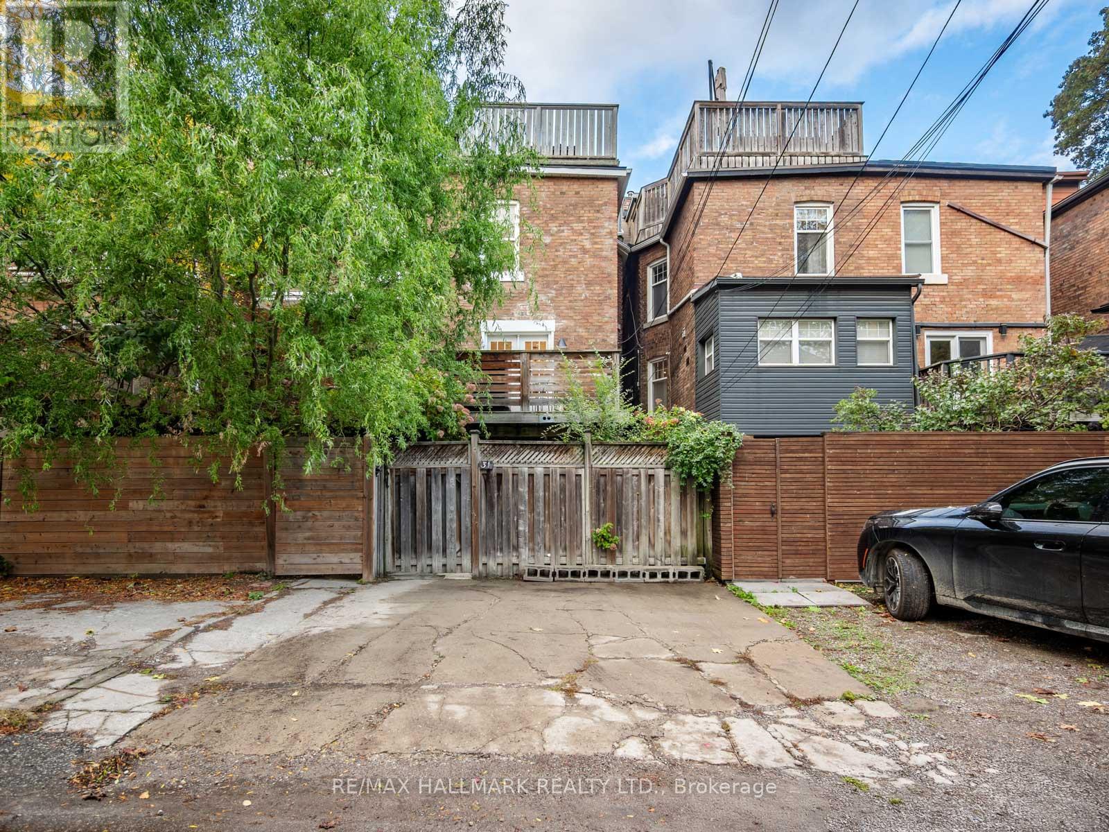 31 Tennis Crescent, Toronto (North Riverdale), Ontario  M4K 1J4 - Photo 46 - E12485207