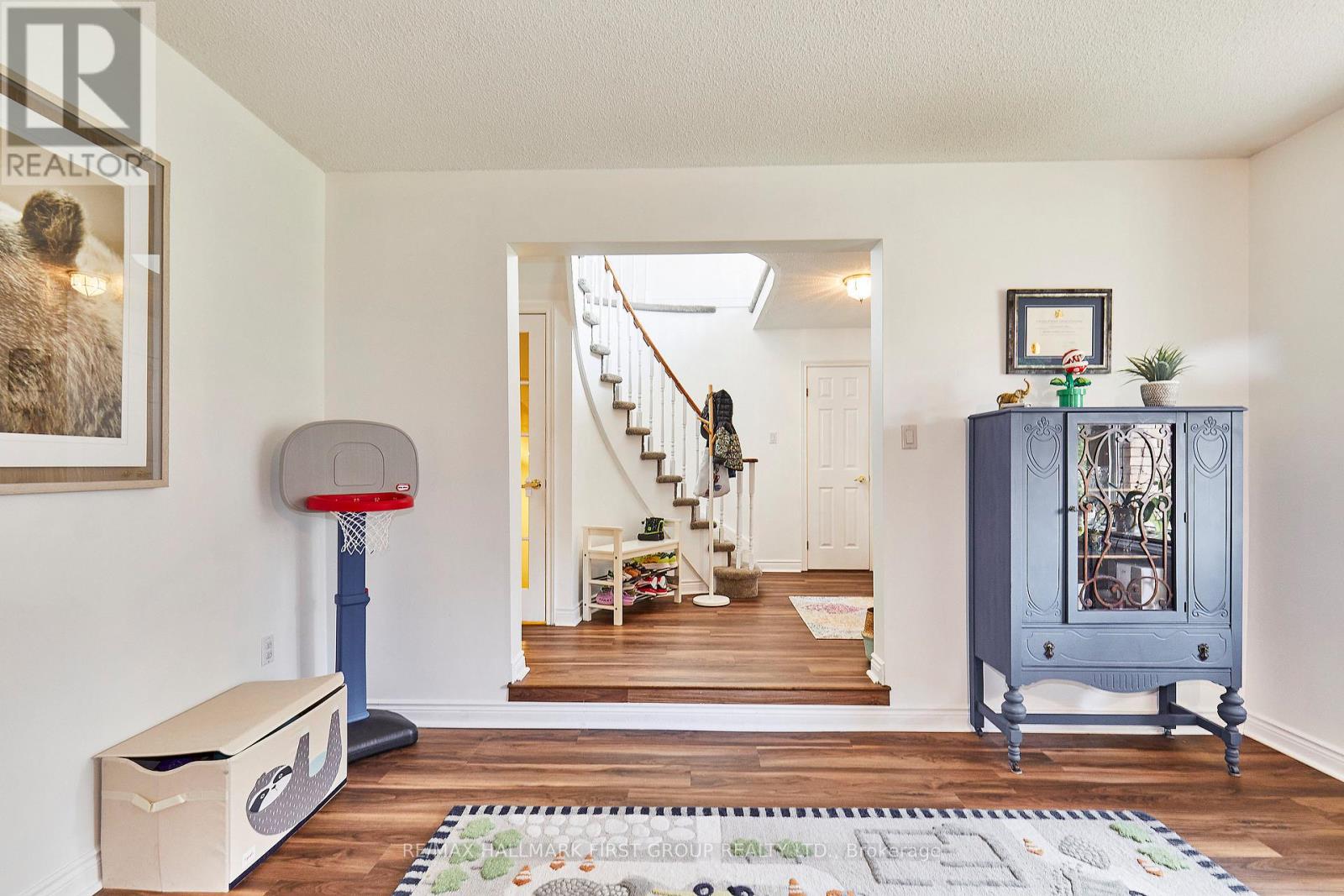 1618 Baggins Street, Pickering, Ontario  L1W 0B6 - Photo 12 - E12485218