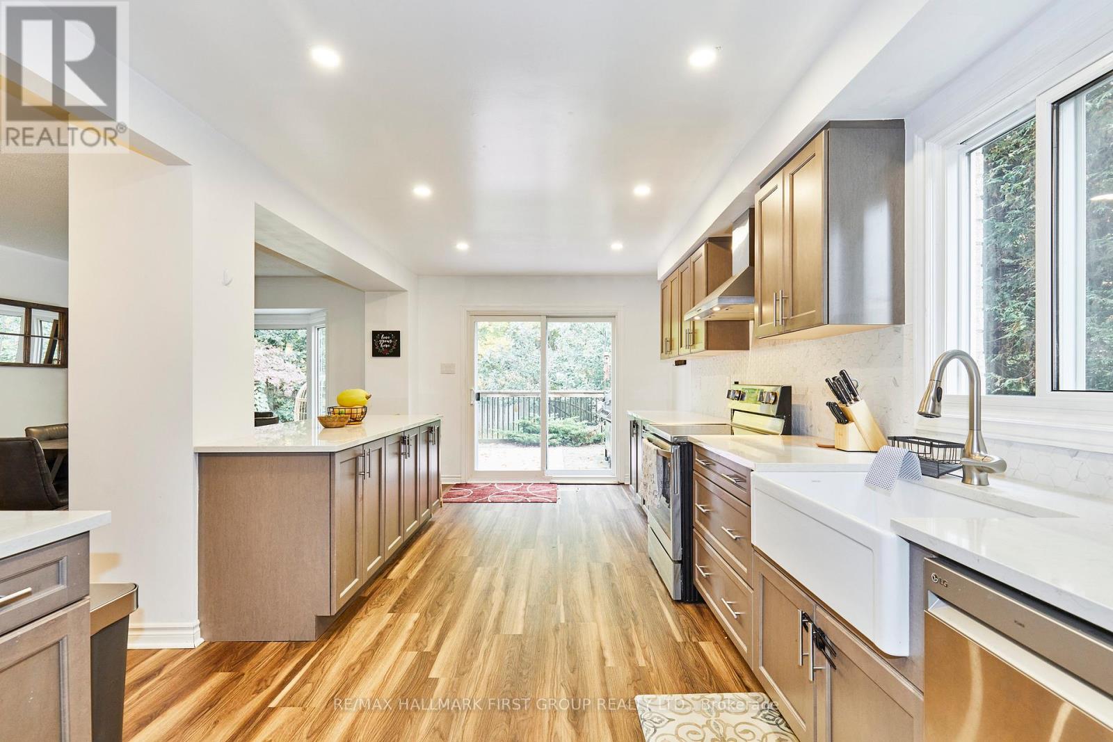 1618 Baggins Street, Pickering, Ontario  L1W 0B6 - Photo 16 - E12485218