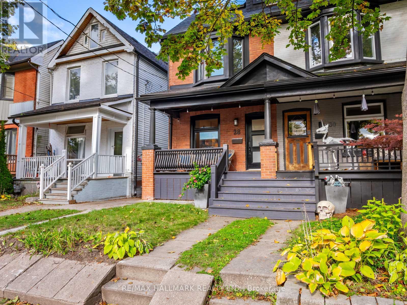 28 SPROAT AVENUE, Toronto, Ontario