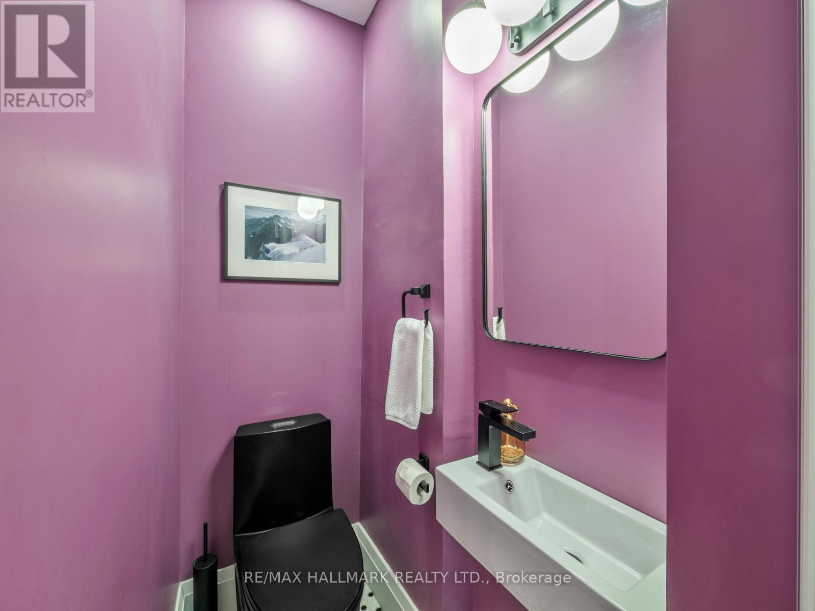 28 Sproat Avenue, Toronto, Ontario  M4M 1W4 - Photo 14 - E12485241