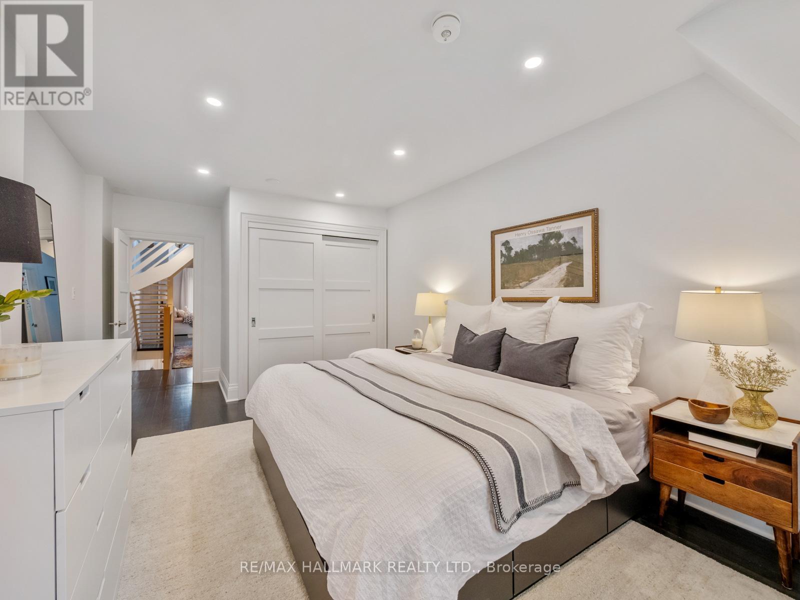 28 Sproat Avenue, Toronto, Ontario  M4M 1W4 - Photo 17 - E12485241