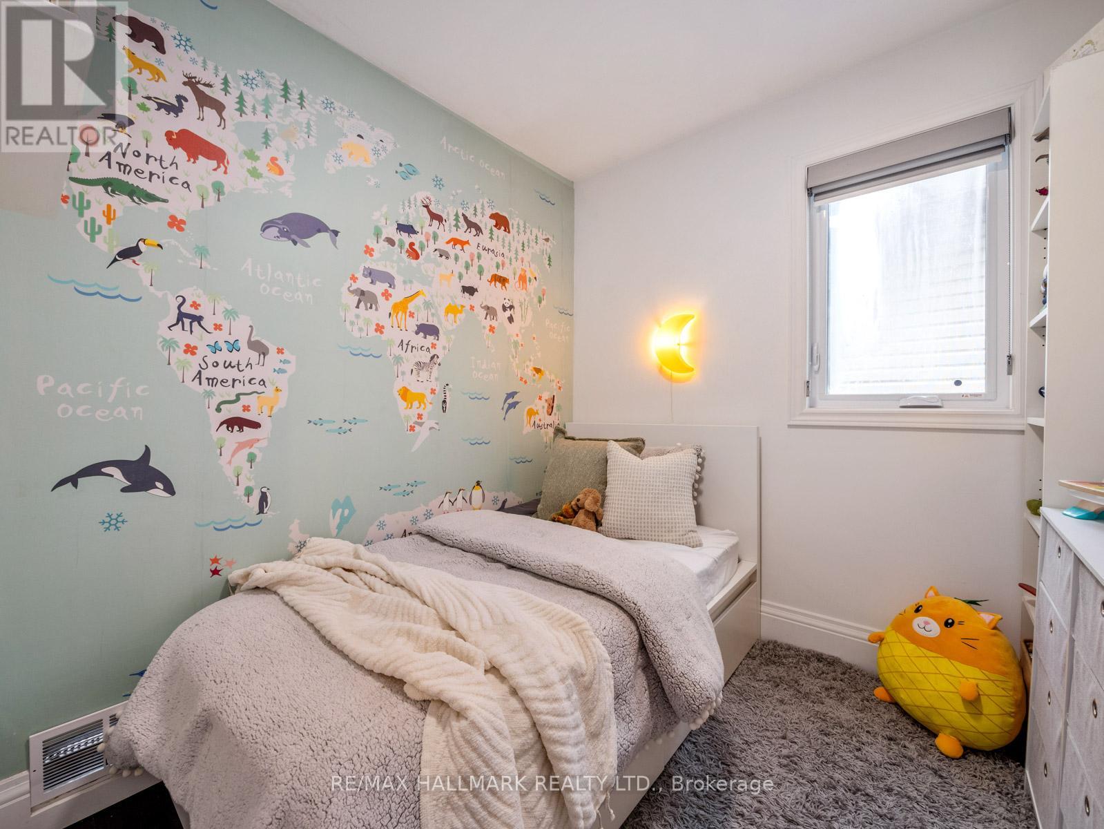 28 Sproat Avenue, Toronto, Ontario  M4M 1W4 - Photo 21 - E12485241