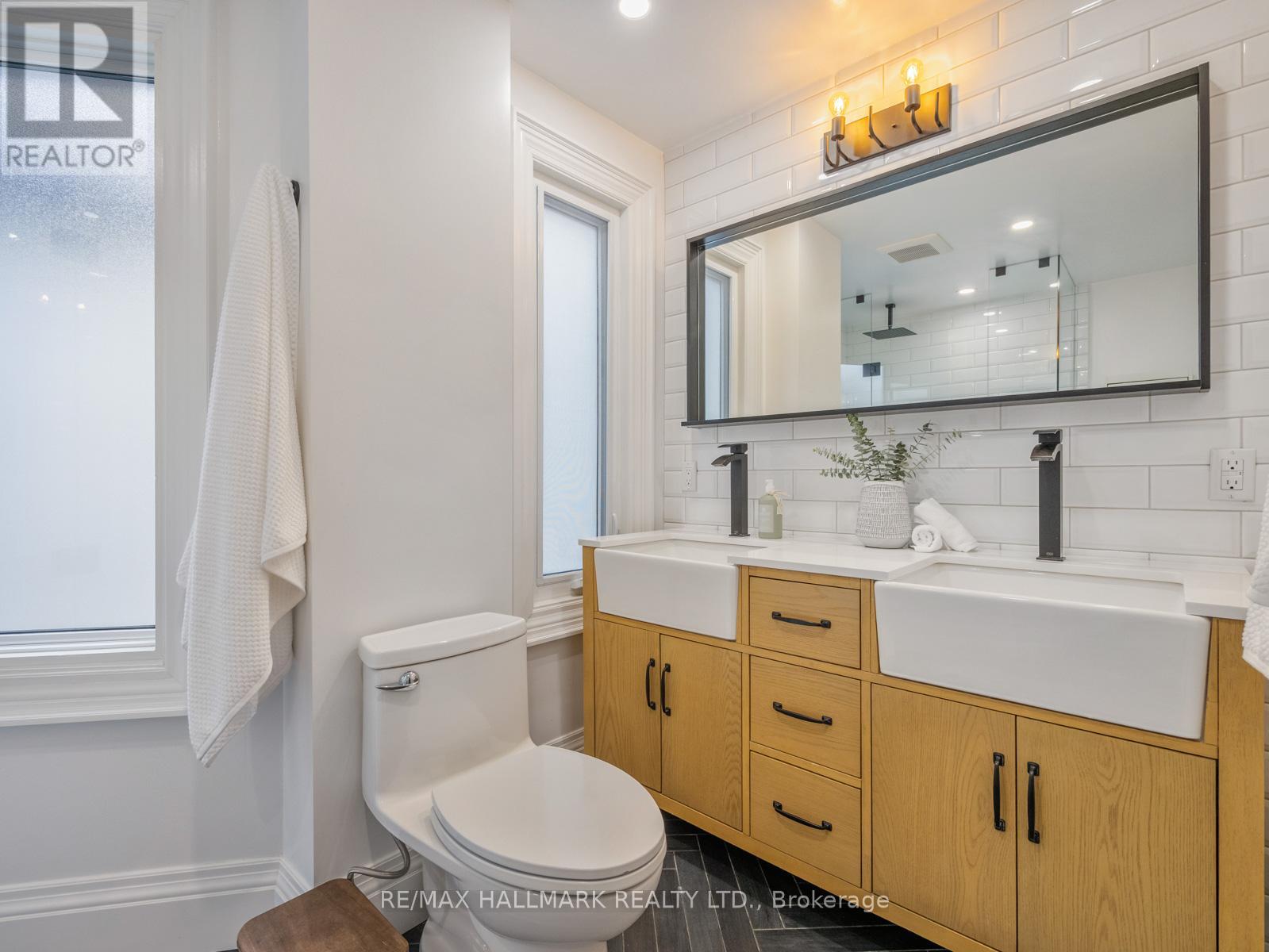 28 Sproat Avenue, Toronto, Ontario  M4M 1W4 - Photo 22 - E12485241