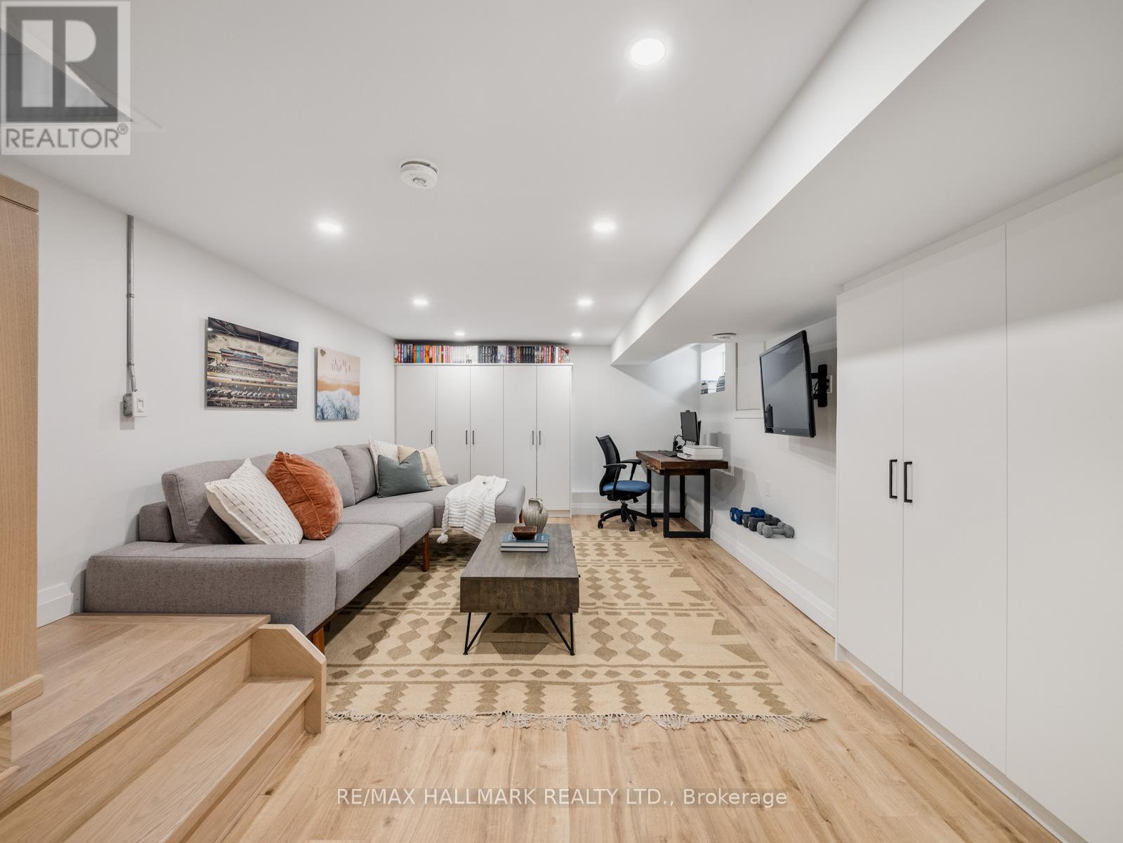 28 Sproat Avenue, Toronto, Ontario  M4M 1W4 - Photo 32 - E12485241