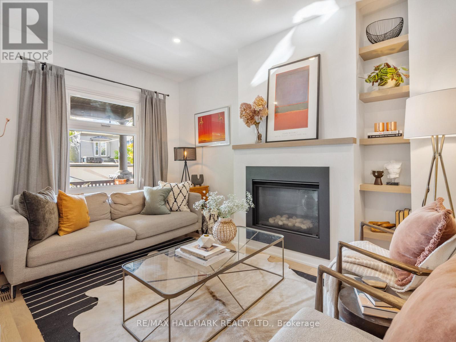 28 Sproat Avenue, Toronto, Ontario  M4M 1W4 - Photo 5 - E12485241