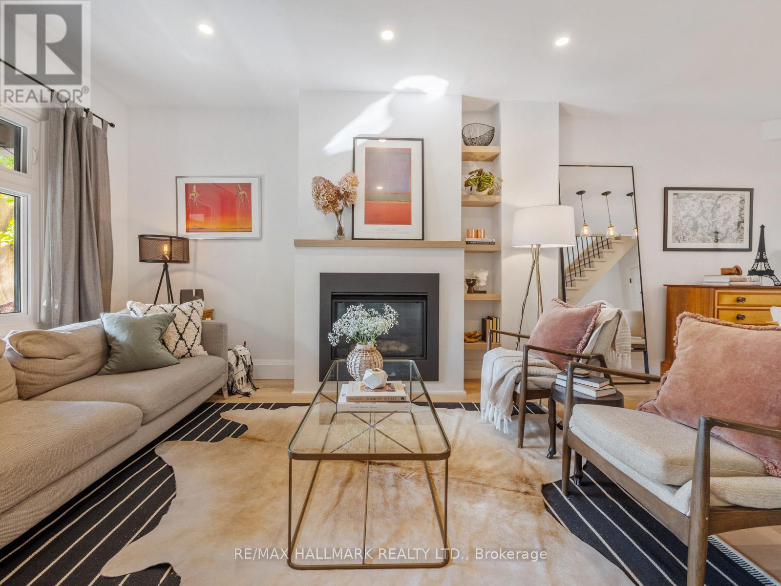 28 Sproat Avenue, Toronto, Ontario  M4M 1W4 - Photo 6 - E12485241