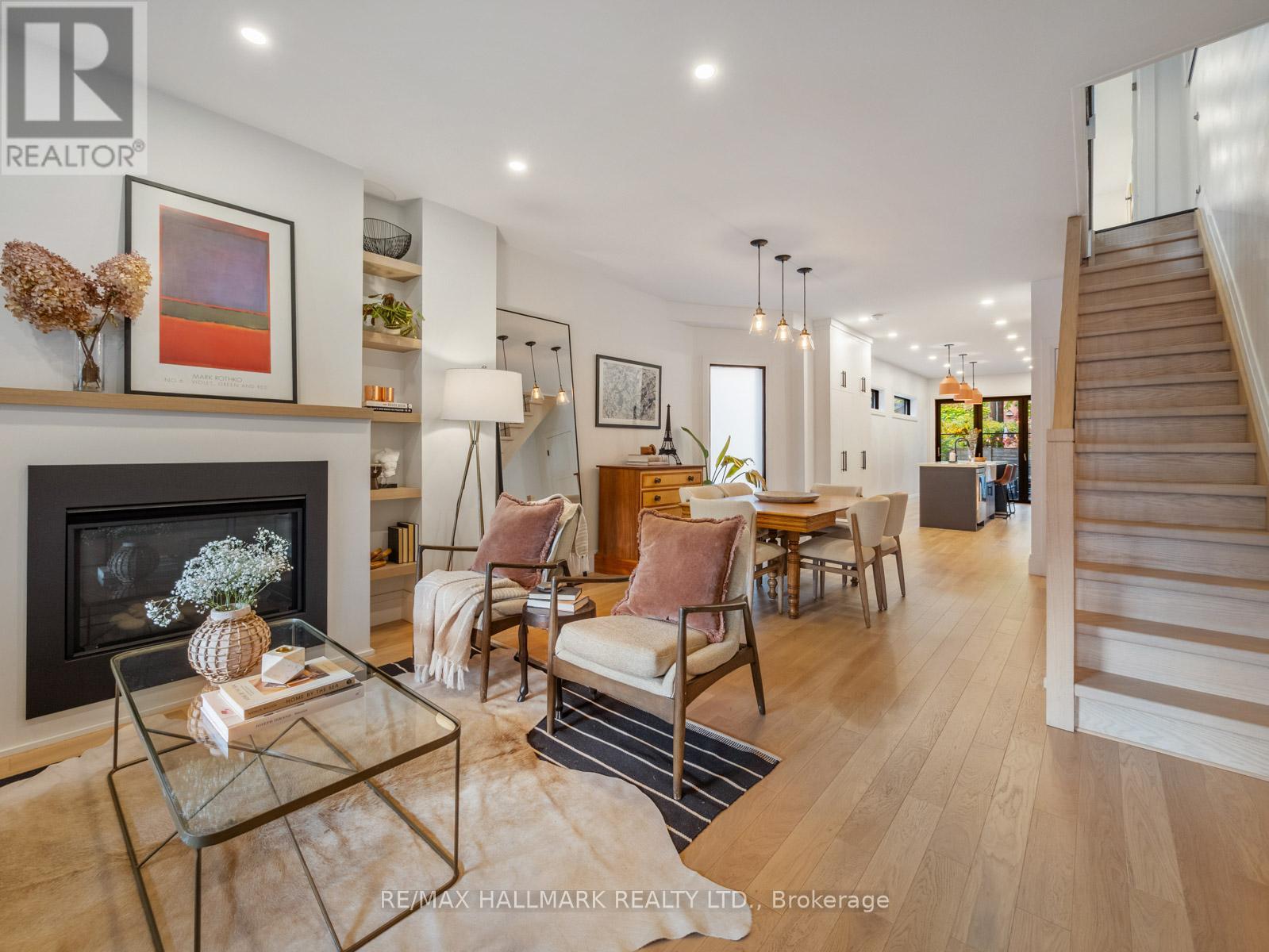 28 Sproat Avenue, Toronto, Ontario  M4M 1W4 - Photo 7 - E12485241