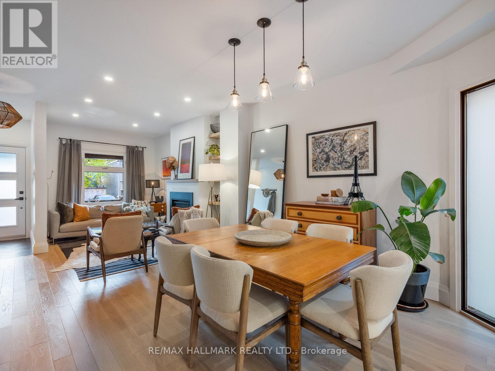 28 Sproat Avenue, Toronto, Ontario  M4M 1W4 - Photo 8 - E12485241