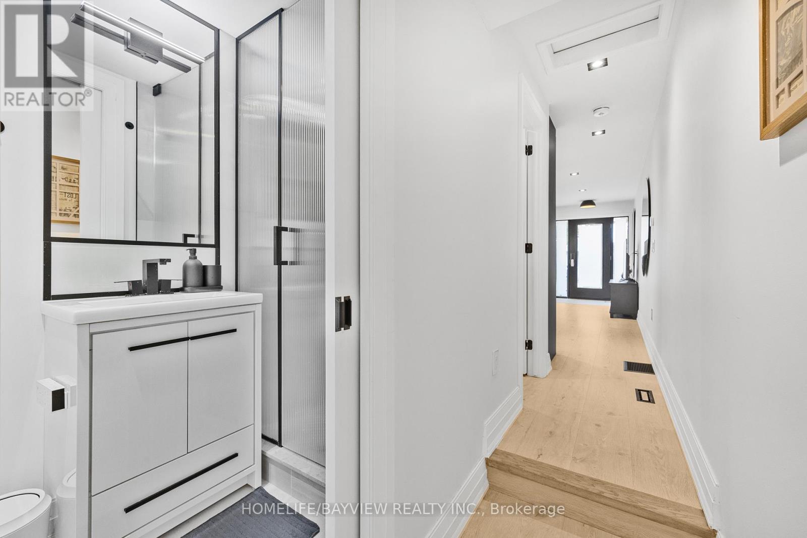 9 Kenworthy Avenue, Toronto (Oakridge), Ontario  M1L 3B1 - Photo 13 - E12485287