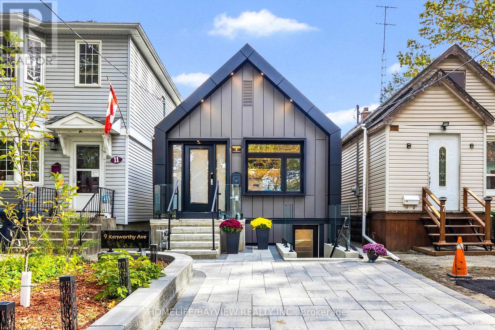 9 Kenworthy Avenue, Toronto (Oakridge), Ontario  M1L 3B1 - Photo 2 - E12485287