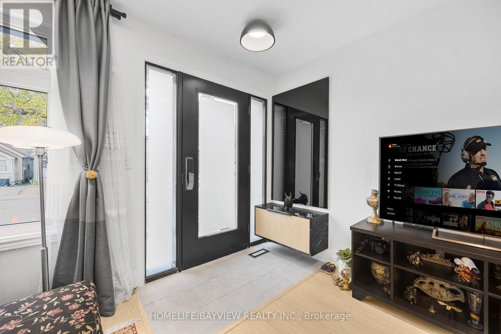 9 Kenworthy Avenue, Toronto (Oakridge), Ontario  M1L 3B1 - Photo 5 - E12485287