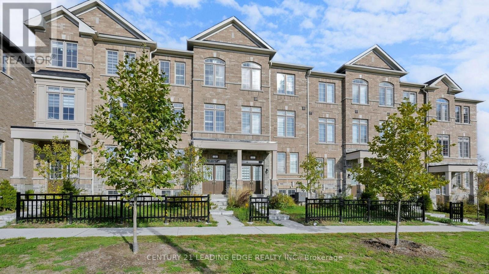 3 Royal Collection Way, Whitby, Ontario  L1P 0P1 - Photo 4 - E12485298