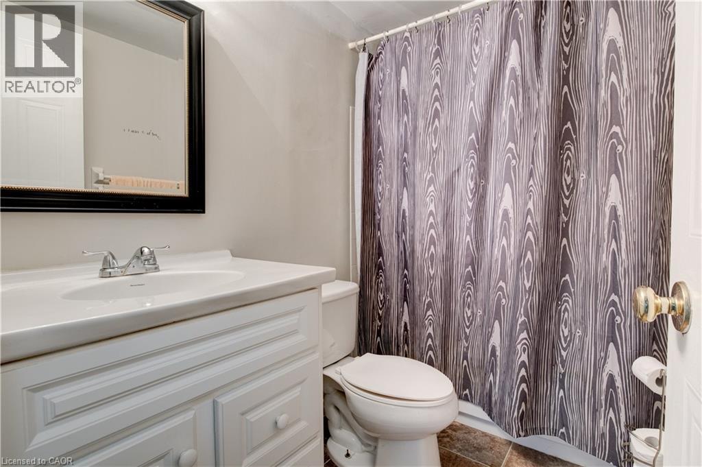 18 Holborn Court Unit# 104, Kitchener, Ontario  N2A 4A1 - Photo 16 - 40782470