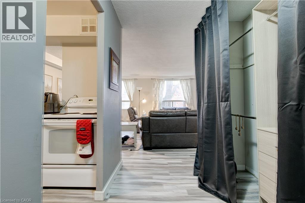 18 Holborn Court Unit# 104, Kitchener, Ontario  N2A 4A1 - Photo 6 - 40782470