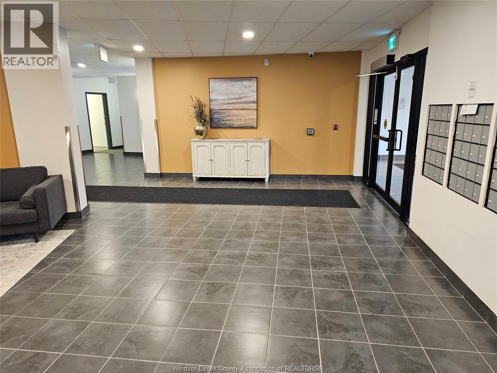 1888 Westview Unit# 205, Lasalle, Ontario  N9H 0M1 - Photo 3 - 25027333