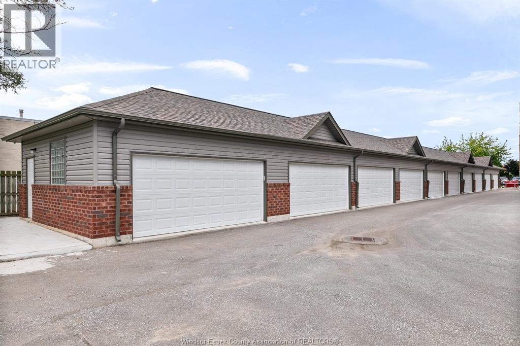 1888 Westview Unit# 205, Lasalle, Ontario  N9H 0M1 - Photo 31 - 25027333