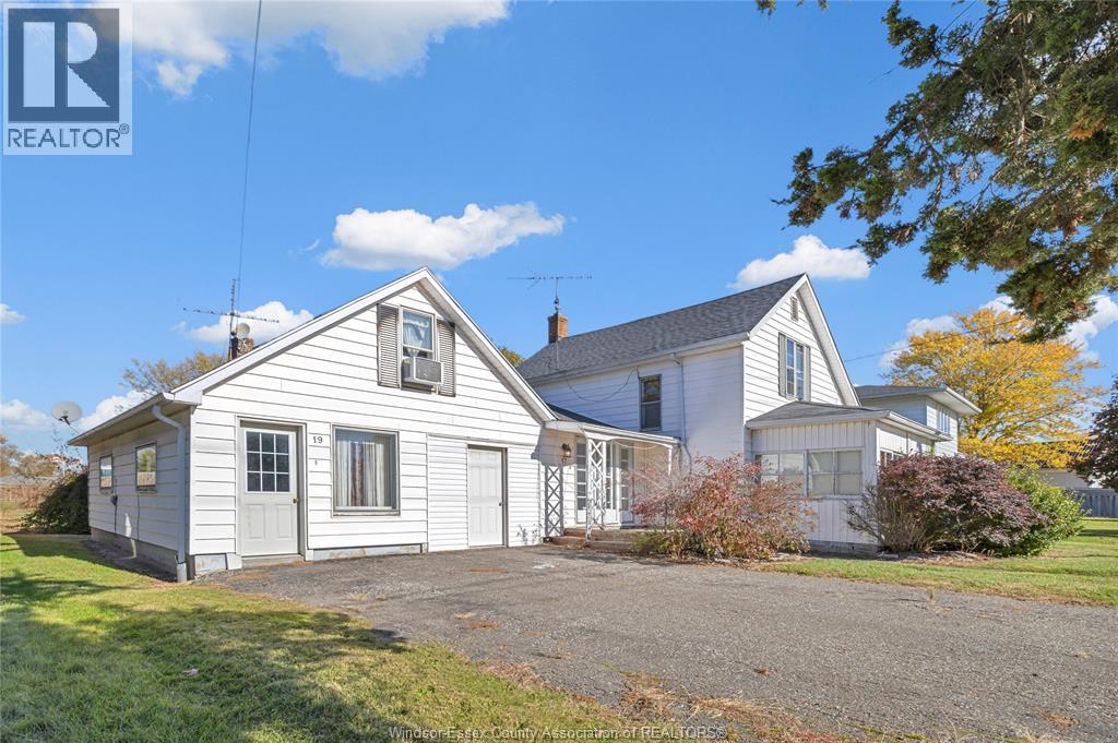 17 Buchanan Street, Wheatley, Ontario  N0P 2P0 - Photo 2 - 25027327