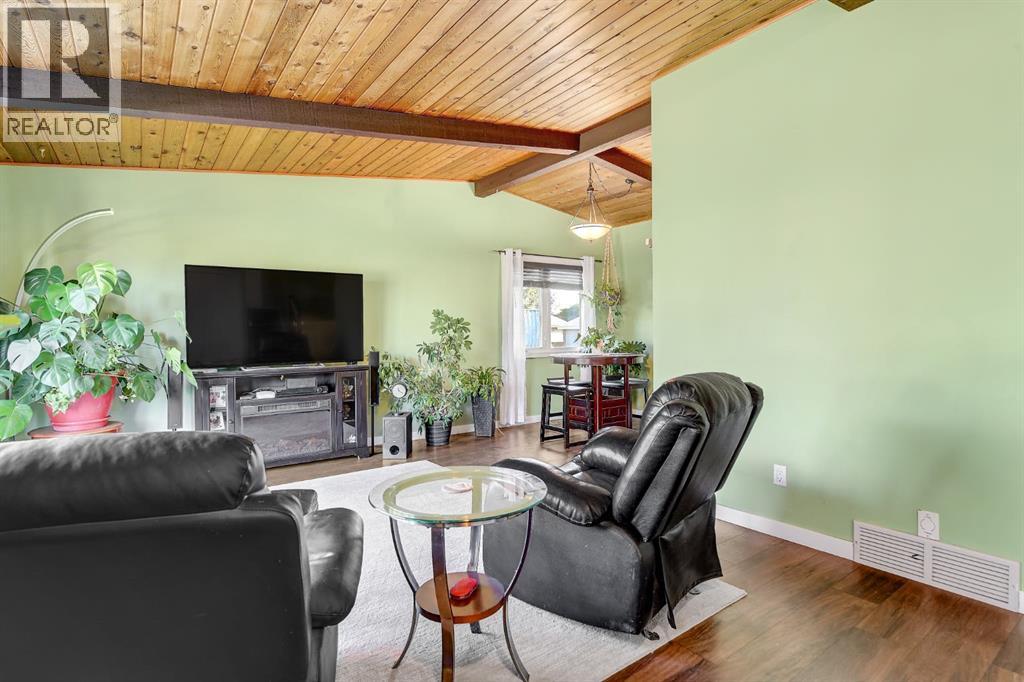 Property at 7609 103 Street image 4