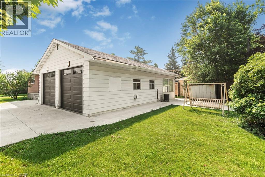 2278 Mount Forest Drive, Burlington, Ontario  L7P 1J2 - Photo 4 - 40782342