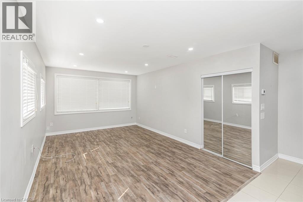 2278 Mount Forest Drive, Burlington, Ontario  L7P 1J2 - Photo 16 - 40782342