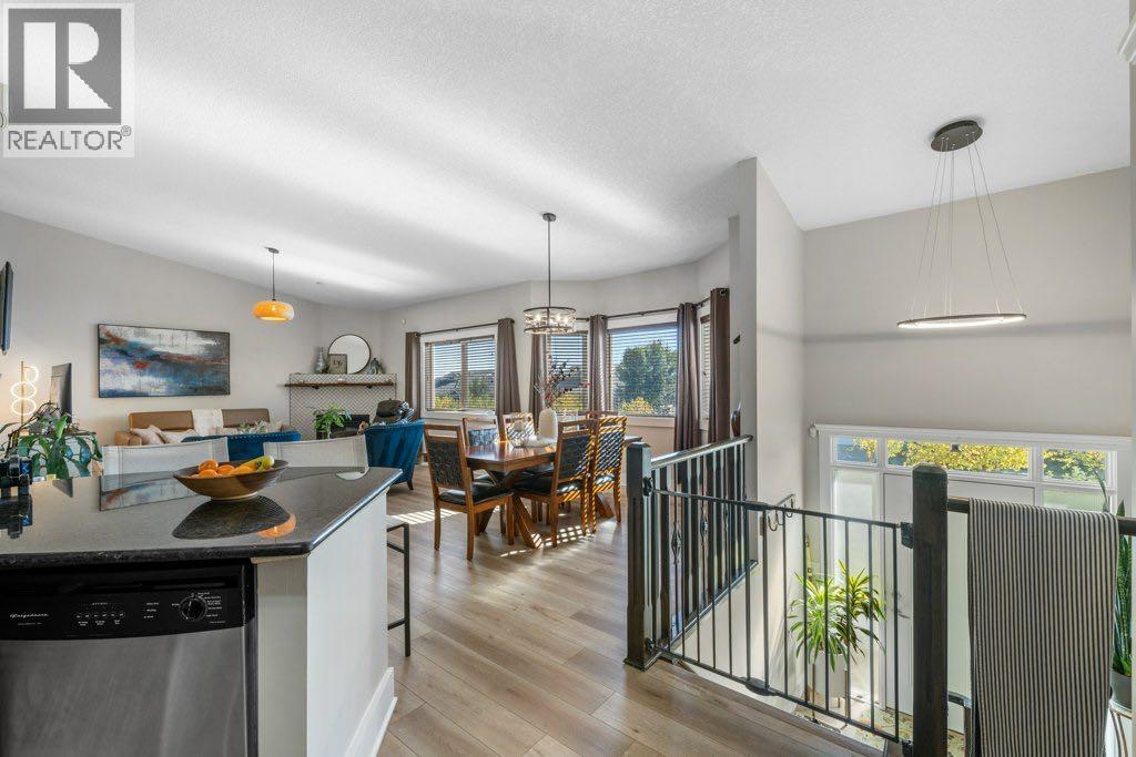 528 Rocky Vista Gardens Nw, Calgary, Alberta  T3G 0B7 - Photo 6 - A2259681
