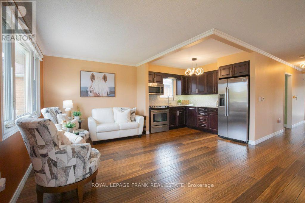 324 Towerhill Road, Peterborough, Ontario  K9H 7R7 - Photo 4 - X12485324