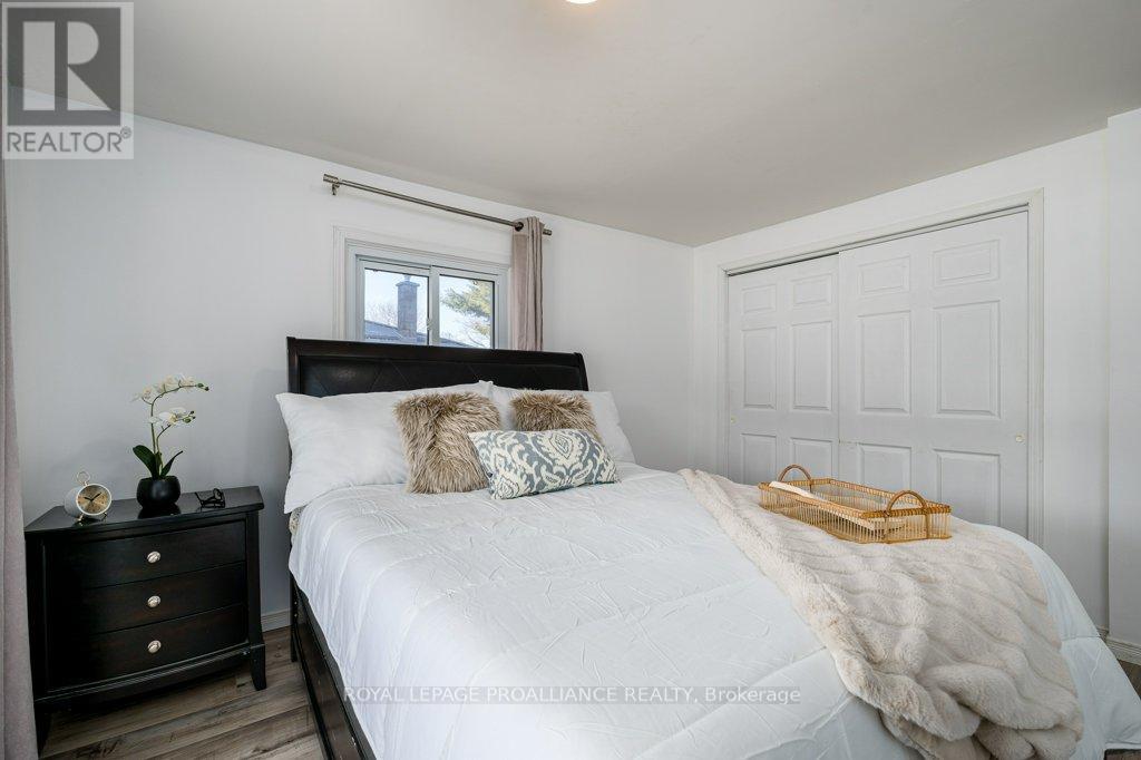 262 South Trent Street, Quinte West, Ontario K0K 1C0 - Photo 15 - X12485381