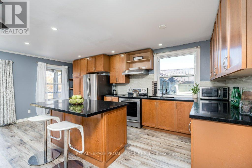 262 South Trent Street, Quinte West, Ontario K0K 1C0 - Photo 20 - X12485381