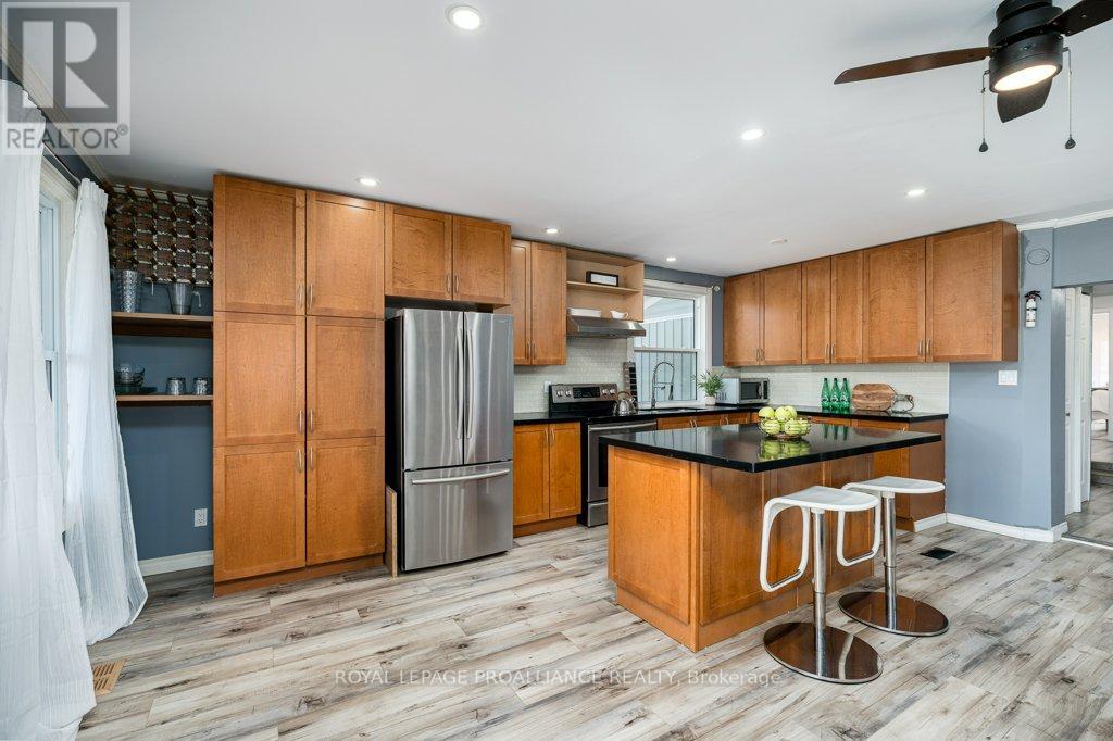 262 South Trent Street, Quinte West, Ontario K0K 1C0 - Photo 23 - X12485381